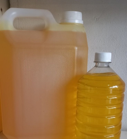 Sanitization and cleaning Equipments (4)